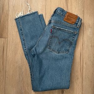 LEVI’S WEDGIE FIT JEANS SIZE 24
